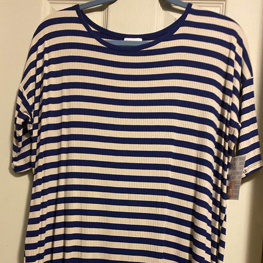 LuLaRoe Irma Tunic